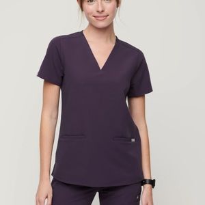 Figs 3 pocket scrub top
